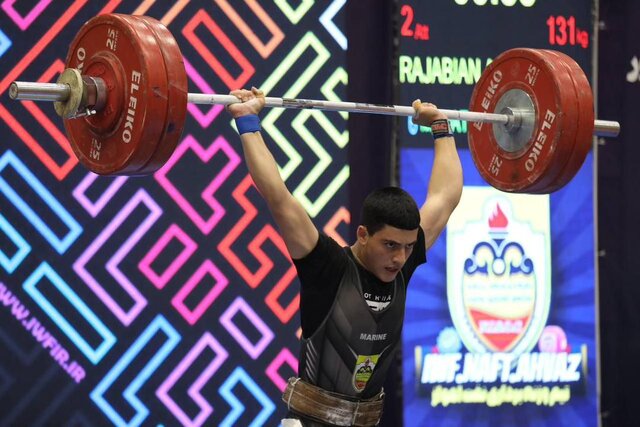 پایان روز نخست لیگ برتر وزنه‌برداری در اهواز با درخشش وزنه‌بردار ۱۵ ساله