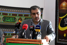 حضور علی سلیمی سرپرست اداره کل راه داری و حمل نقل جاده ای استان کرمانشاه در جلسه شورای اداری بخش فیروزآباد کرمانشاه که با حضور منوچهر حبیبی استاندار، فضل اله رنجبر و محمد رشیدی نمایندگان مجلس شورای اسلامی برگزار شد