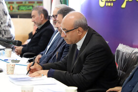 جلسه شورای اداری بخش فیروزآباد کرمانشاه که با حضور منوچهر حبیبی استاندار کرمانشاه و فضل اله رنجبر و محمد رشیدی نمایندگان مجلس شورای اسلامی برگزار شد