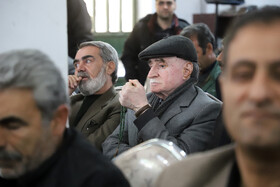 حضور مردم در جلسه شورای اداری بخش فیروزآباد که با حضور منوچهر حبیبی استاندار کرمانشاه و فضل اله رنجبر و محمد رشیدی نمایندگان مجلس برگزار شد