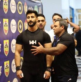 پایان رقابت جذاب دسته ۹۴ کیلوگرم لیگ برتر وزنه‌برداری در اهواز