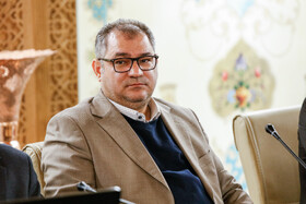 امیر کرم‌زاده، مدیر کل میراث فرهنگی و صنایع دستی اصفهان در آیین افتتاح نمایشگاه تخصصی فناوری‌های سبز و انرژی پاک با حضور سید عباس عراقچی، وزیر امور خارجه 