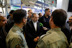 بازدید سید عباس عراقچی، وزیر امور خارجه از نمایشگاه تخصصی فناوری‌های سبز و انرژی پاک 