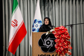 سخنرانی مژگان ایزدی، عضو هیئت نمایندگان اتاق بازرگانی اصفهان در مراسم تبیین سیاست‌های خارجی کشور و شرایط منطقه با حضور سید عباس عراقچی، وزیر امور خارجه 