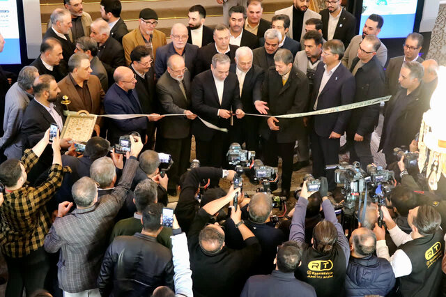 افتتاح نمایشگاه تخصصی فناوری‌های سبز و انرژی پاک اصفهان با حضور وزیر امور خارجه