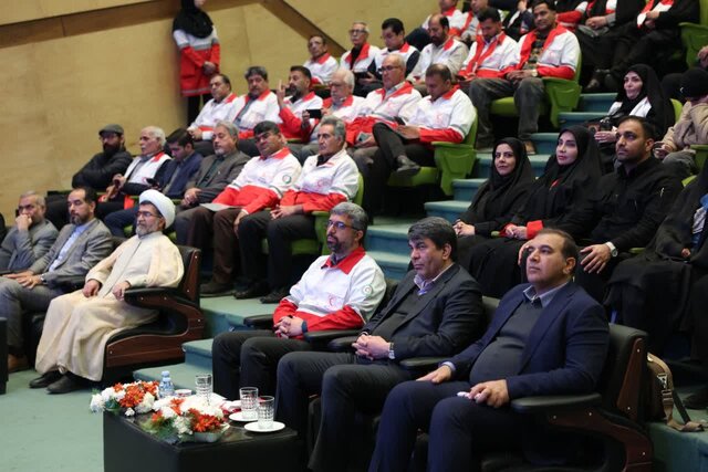 استاندار کرمان: شکوه امروز بم حاصل همبستگی و فداکاری داوطلبان در زلزله است