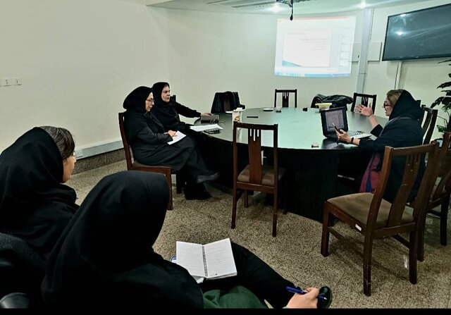 بحران مرجعیت استاد در میدان آموزشی فرهنگ و ارتباطات