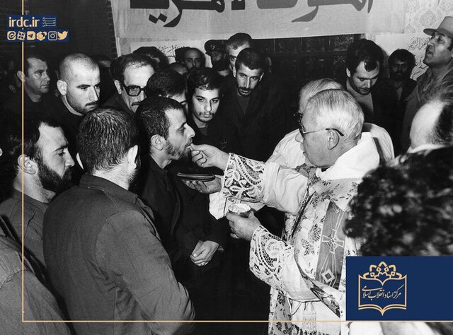 جشن کریسمس اسرای مسیحی عراقی در ایران + تصاویر