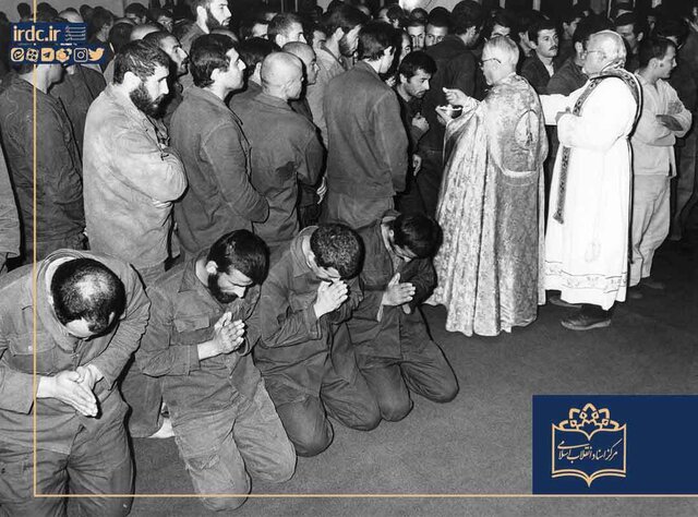 جشن کریسمس اسرای مسیحی عراقی در ایران + تصاویر