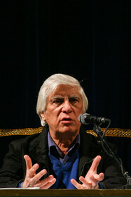 بهرام بیضایی