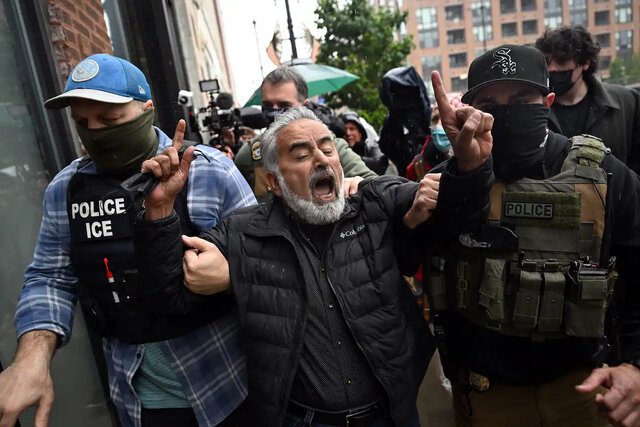 از مهاجرت تا گرانی؛ روایت نیویورک‌تایمز از یک سال پرالتهاب در دولت ترامپ