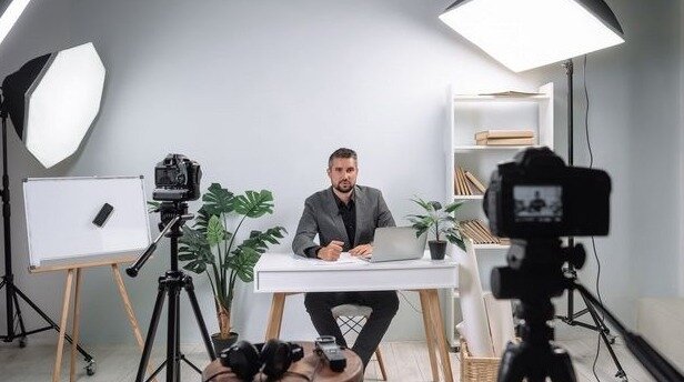 راهنمای جامع تولید محتوای آموزشی؛ اصول، ابزارها و تکنیک‌های حرفه‌ای