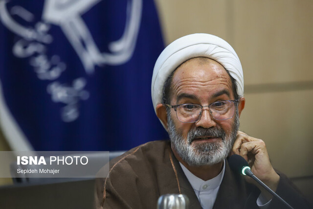 توجه&nbsp;آیت‌الله واعظ‌زاده خراسانی بر روابط بین‌المللی دانشگاه