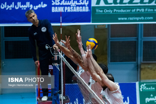 فولاد برد، سپاهان صعود کرد