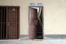 تخریب جایگاه خبرنگاران استادیوم ۱۵ خرداد