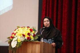 نرگس حسین‌مردی، معاون سرآمدان و نخبگان بنیاد ملی نخبگان در اختتامیه هفته پژوهش در دانشگاه فردوسی مشهد