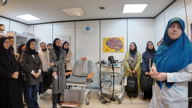 بازدید دانشجویان دانشگاه خوارزمی از آزمایشگاه ملی مغز و شناخت