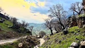 آثار تاریخی تنگه رازیانه؛ از غارنشینی تا قرون اولیه اسلامی