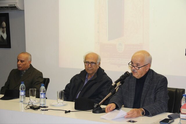 انتخاب نام خانوادگی به‌خاطر علاقه به سعدی