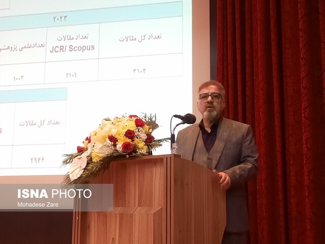 رئیس دانشگاه فردوسی: حل مسائل اجتماعی و صنعتی، جایگاه دانشگاه را ارتقا میدهد