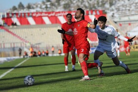 دیدار معوقه هفته هفتم لیگ برتر فوتبال؛ تراکتور - ملوان بندرانزلی