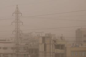 هجوم ریزگردها به آسمان یزد