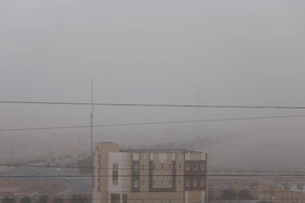 هجوم ریزگردها به آسمان یزد