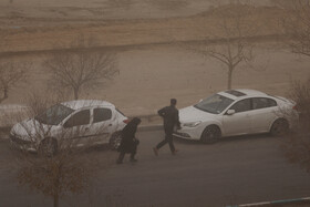 هجوم ریزگردها به آسمان یزد