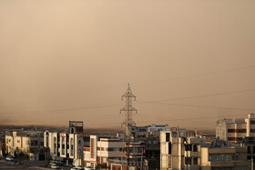 هجوم ریزگردها به آسمان یزد