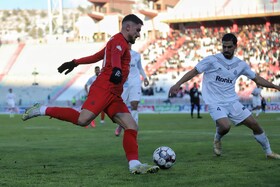 دیدار معوقه هفته هفتم لیگ برتر فوتبال؛ تراکتور - ملوان بندرانزلی