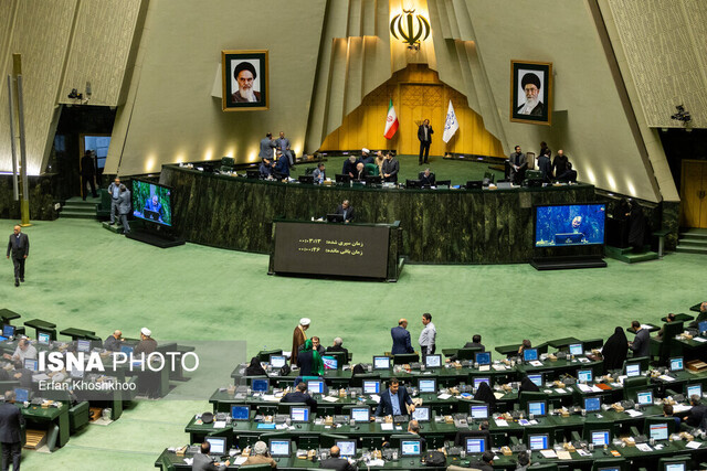 اخبار سیاسی ۱۴ دی؛ اجرای وعده پزشکیان برای ۸۰ میلیون ایرانی/تکذیب مرگ «ساغر اعتمادی»