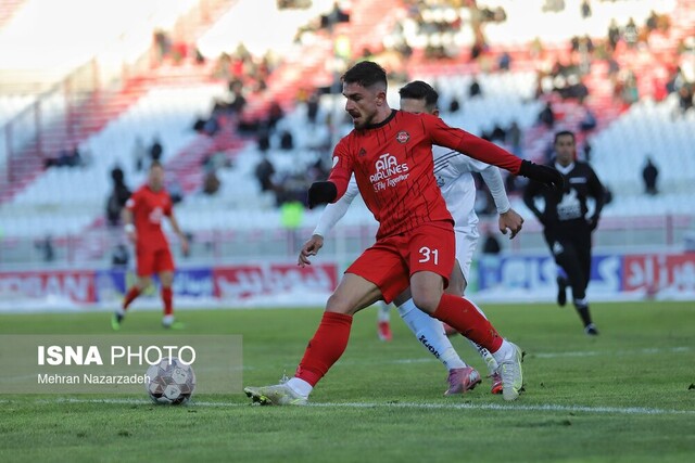 کار سخت تراکتور در قزوین