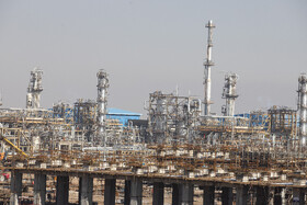 پالایشگاه اصفهان یکی از بزرگ‌ترین پالایشگاه‌های ایران است و به‌عنوان اولین پالایشگاه کشور ازنظر تنوع تولید فرآورده‌های نفتی محسوب می‌شود.