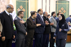 قدردانی و تشویق سارینا جهانشاهی قهرمان تنیس روی میز در تجلیل از قهرمانان و مدال آوران ورزش کرمانشاه