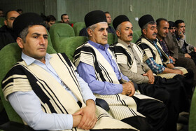 نشست فرهیختگان و فعالان فرهنگی استان چهارمحال و بختیاری با رئیس جمهور