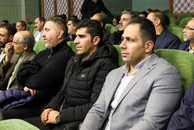 نشست فرهیختگان و فعالان فرهنگی استان چهارمحال و بختیاری با رئیس جمهور