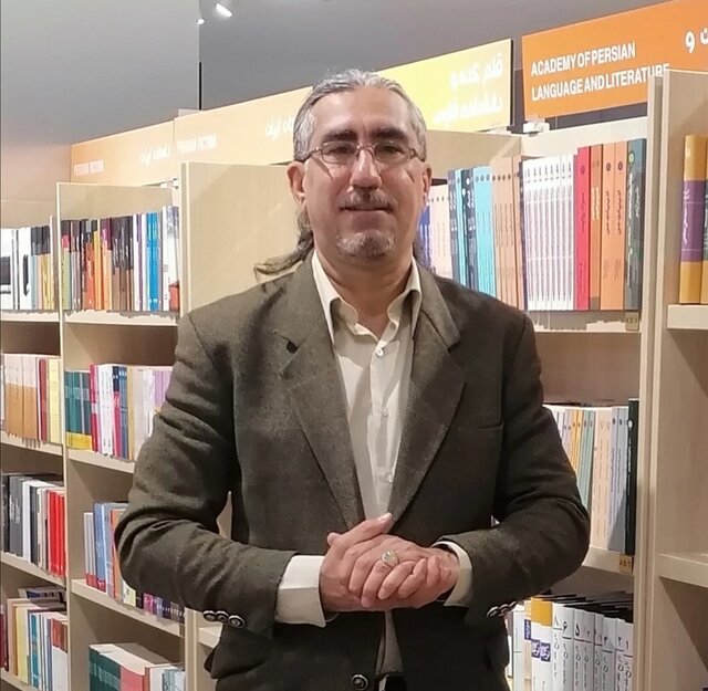 شعری که باران بی‌موقع نیست