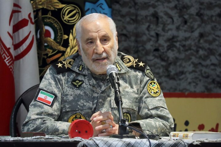 معارف جنگ تبیین یک مکتب فکری و اعتقادی است