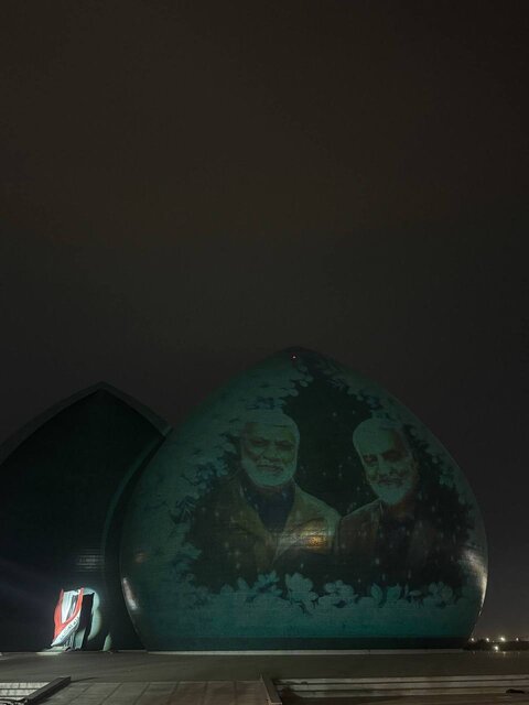 مزیّن شدن «یادمان شهید» در بغداد به تصاویر شهیدان سلیمانی و ابومهدی