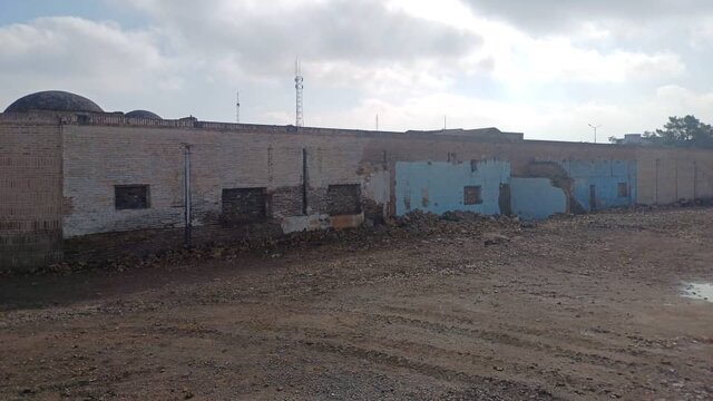 نفوذ رطوبت به دو اثر شاخص سمنان