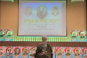 امام جمعه شیراز: مسئولان اهتمام جدی نسبت به بهبود معیشت مردم داشته باشند