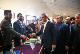 بازدید استاندار و مدیران در رویداد انرژینو با حضور غلامحسین مظفری، استاندار خراسان رضوی در هتل ثامن مشهد