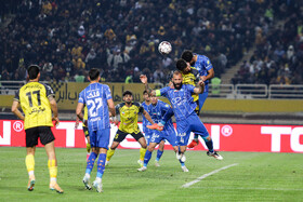 دیدار معوقه هفته دهم لیگ برتر فوتبال، سپاهان - استقلال