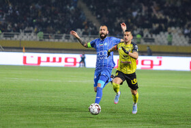 دیدار معوقه هفته دهم لیگ برتر فوتبال، سپاهان - استقلال