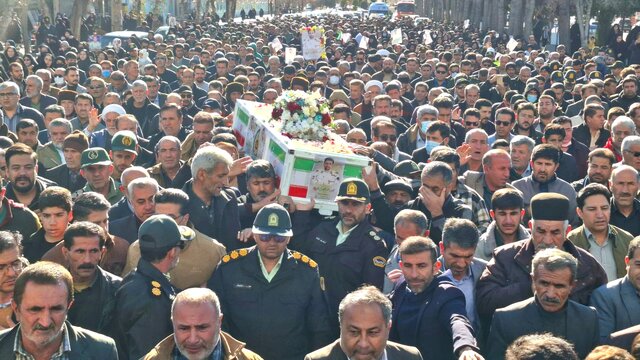 تشییع پیکر مرزبان شهید «رحیم مجیدیمهر» در یاسوج