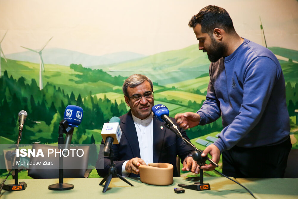 افتتاح بزرگترین نیروگاه خورشیدی کشور