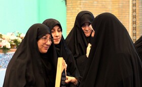 اعطای «جایزه صلح» به شهردار منطقه ۸