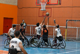 مسابقه تیم های "جانبازان فارس و تیم شهر مبل یزد" در لیگ بسکتبال با ویلچر کشور - شیراز
