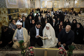 بسیاری از زوج‌های جوان، ایام ولادت حضرت علی(ع) را زمان مناسبی برای برگزاری عقد بالاسر حضرت می‌دانند.