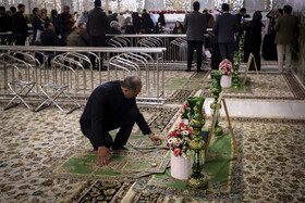 مراسم عقد در حرم رضوی، بدون تشریفات رایج و در کوتاه‌ترین زمان انجام می‌شود.